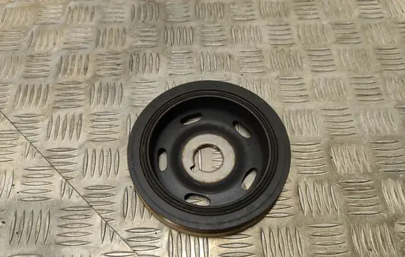 Citroen C4 Aircross Crankshaft pulley 126011E