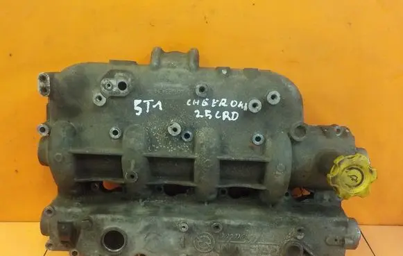 Jeep Cherokee III KJ Rocker cam cover 90132343H