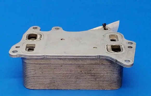 BMW X5 F15 Oil filter mounting bracket 70510184 8510856