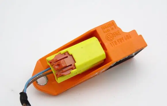 Volkswagen Touran I Airbag deployment crash/impact sensor 1T0909606