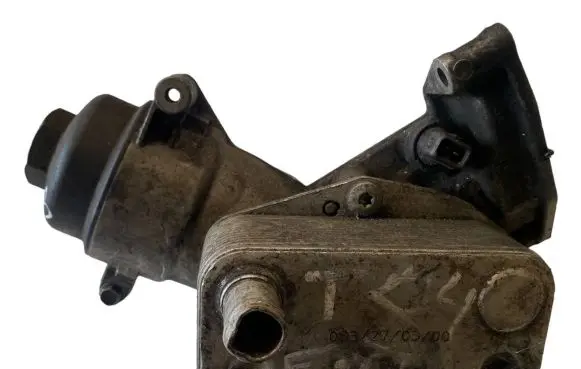 Land Rover Freelander Oil filter mounting bracket 2247321 5989070151