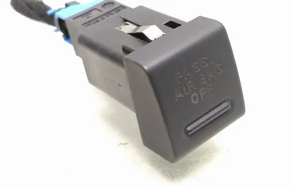 Passenger airbag on/off switch