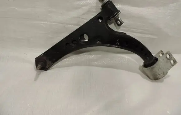 Opel Astra K Front control arm 39021472