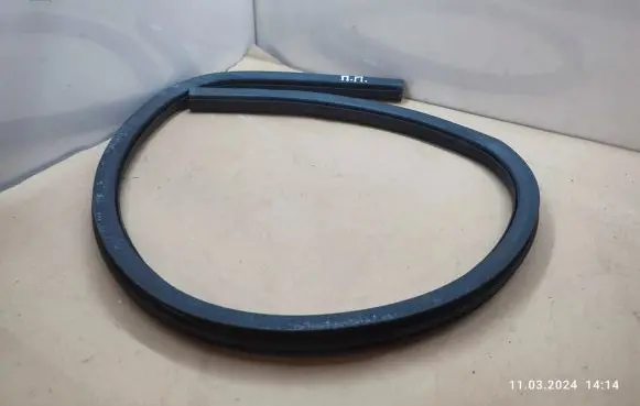 Audi A3 S3 8P Front door rubber seal 8P7831707B
