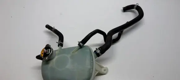 Hyundai i30 Coolant expansion tank/reservoir 25430F3300