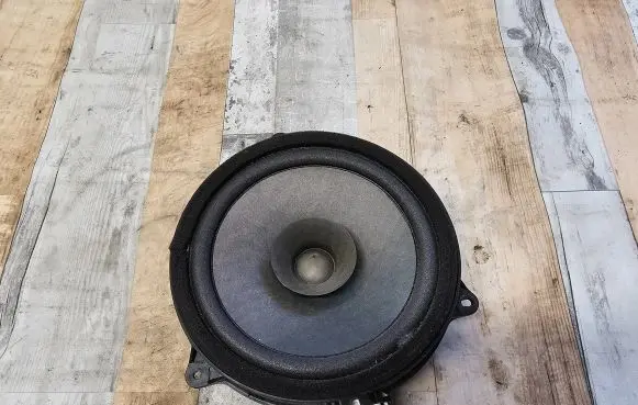 Mazda 2 Rear door speaker D65166960