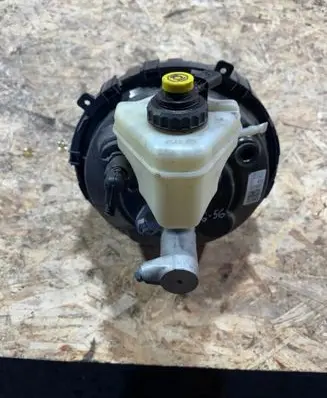 Audi Q7 4L Brake booster 7L8612101N