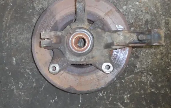 Renault Kangoo II Front wheel hub spindle knuckle