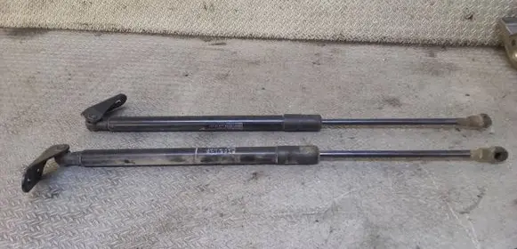 Toyota Verso Tailgate/trunk strut/damper 689600F030