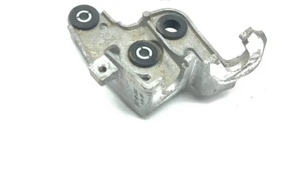 Hyundai i20 (BC3 BI3) Gear shift cable bracket 