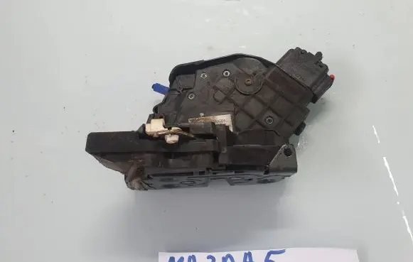 Mazda 5 Front door lock A00111D BN8F58CC64 3N6AA21812MF