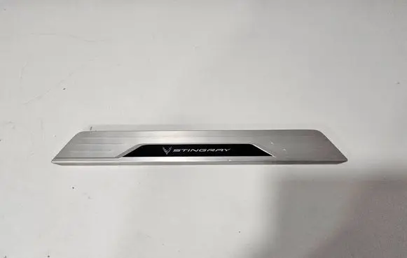 Chevrolet Corvette C8 Front sill trim cover 84860639 23342309