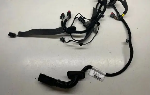 Volvo XC60 Front door wiring loom 32143941