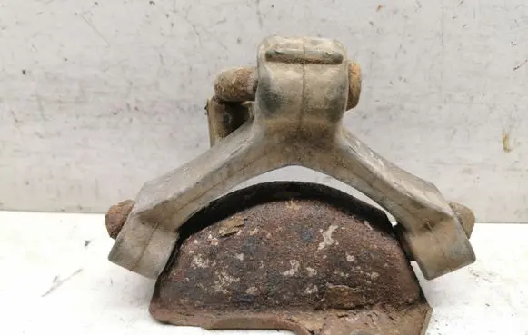 Muffler mount bracket/holder