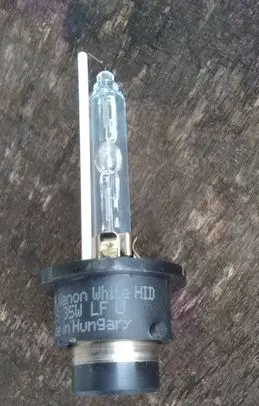 Renault Megane II Xenon bulb 