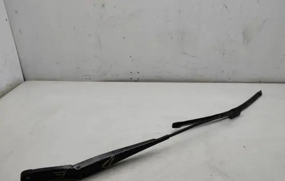 Volkswagen PASSAT B7 Windshield/front glass wiper blade 3AB955410