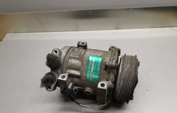 Ford Focus C-MAX Air conditioning (A/C) compressor (pump) 3M5H19D629SA