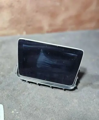 Mercedes-Benz GLE (W166 - C292) Screen/display/small screen A1669001420 A1669018106