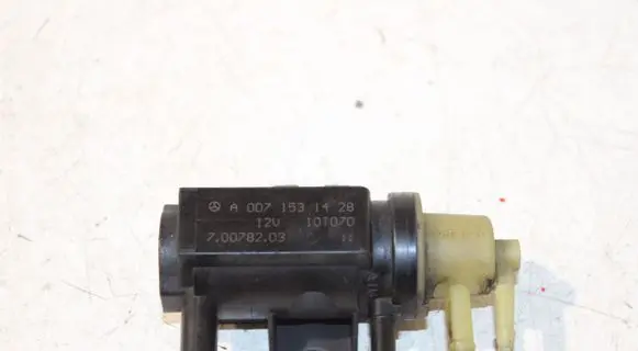Mercedes-Benz C W204 Turbo solenoid valve A0071531428