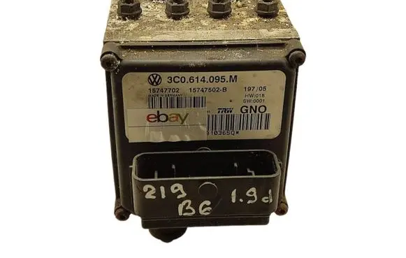 Volkswagen PASSAT B6 ABS Pump 3C0614095M 15747702 15747502B
