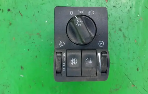 Opel Zafira A Light switch