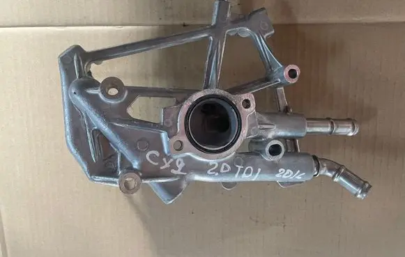 Volkswagen Transporter - Caravelle T6 EGR valve cooler bracket 04L131425E