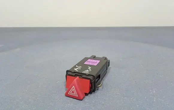 Audi A6 Allroad C5 Hazard light switch 4B0941509D