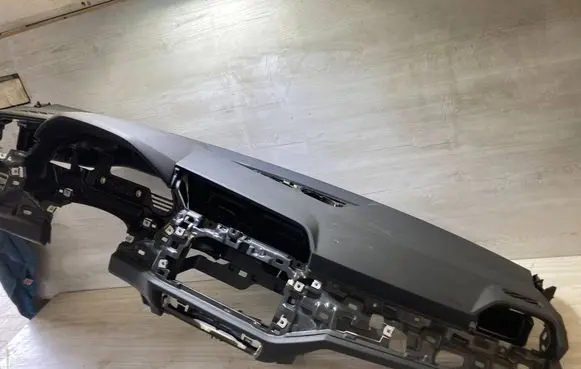 Audi Q3 F3 Dashboard 83B857001