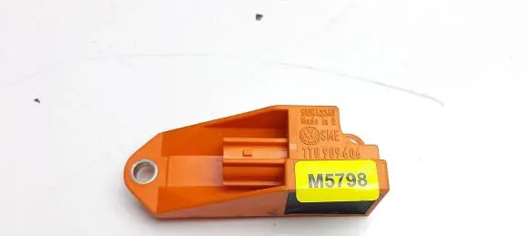 Volkswagen Touran I Airbag deployment crash/impact sensor 1T0909606 M5798