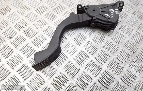 Volvo S40 Accelerator throttle pedal 4m519f836ah