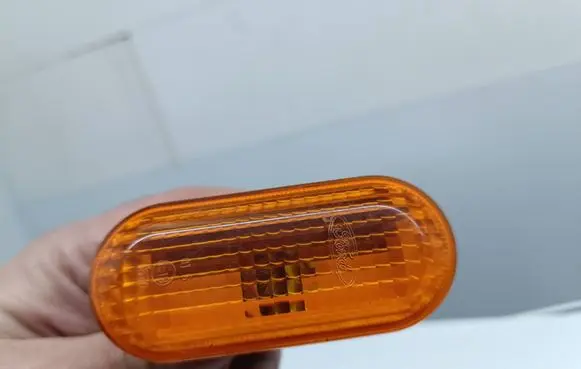 Ford Focus C-MAX Front fender indicator light 2S6A13K354AD