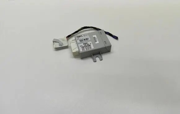 BMW 5 F10 F11 Air suspension control unit module (rear) 6857943 3714685794301 685794301