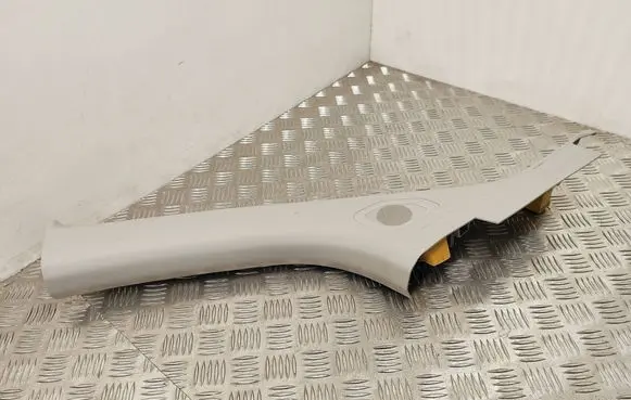 Peugeot Expert (A) pillar trim 9808680477 SP08038 84515N01