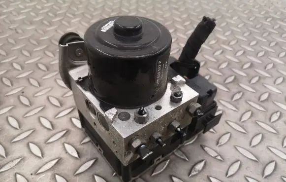 Porsche Cayenne (92A) ABS Pump 7P0614517P 7P0907379P