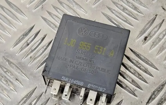 Volkswagen PASSAT B5.5 Other relay 1J0955531A B280207 5WK10450B