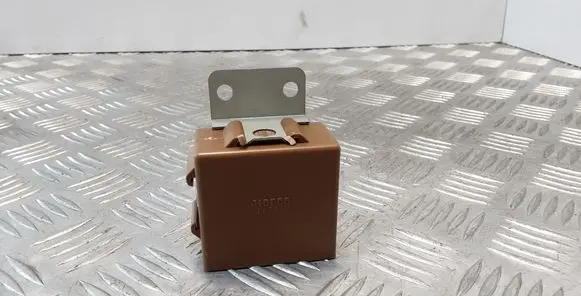 Nissan Patrol Y61 Window wiper relay 28510VB000
