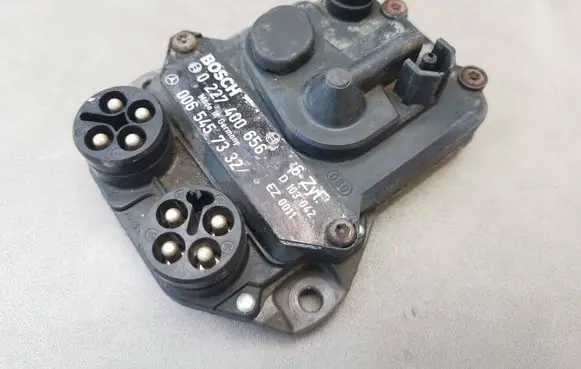 Mercedes-Benz S W126 Ignition amplifier control unit 0227400656 0065457332