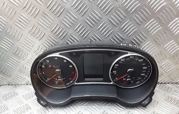 Audi A1 Speedometer (instrument cluster) 8xa920980