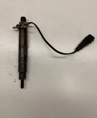 Volkswagen PASSAT B5 Fuel injector 028130201J