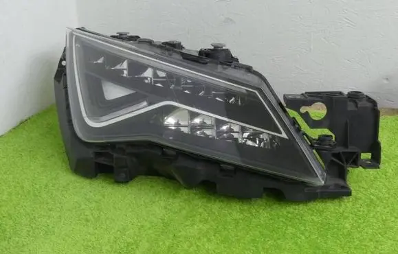 Seat Leon (5F) Headlight/headlamp 5F1941008G