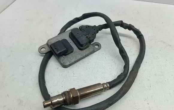 Mercedes-Benz GLE (W166 - C292) Lambda probe sensor A0009050208 A2C13684500287 0009050208