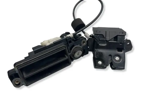 Mercedes-Benz E W211 Loading door lock A1717500085 A1717500185