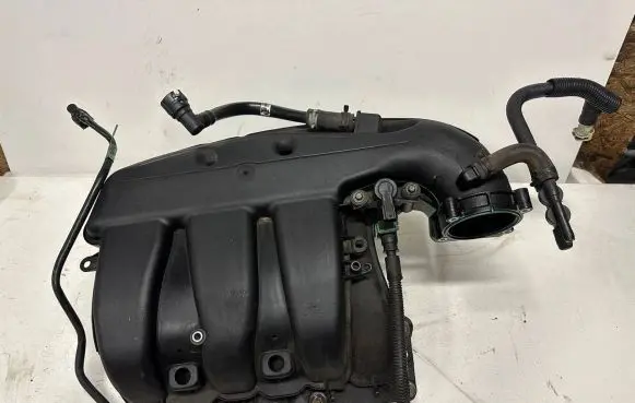 Ford Explorer Intake manifold AT4E9424DE