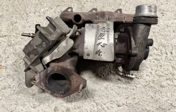 Renault Megane III Turbo 82728353 54359710028 NE70037762