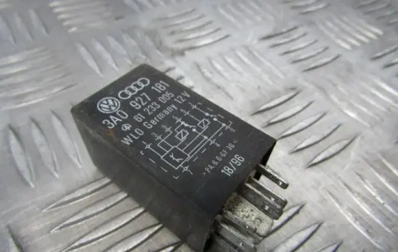 Volkswagen Golf IV Other relay 3a0927181