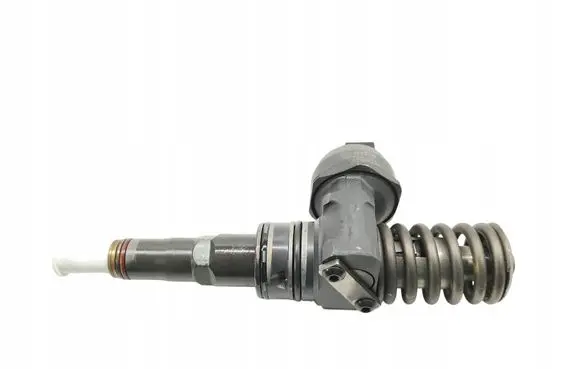 Skoda Octavia Mk2 (1Z) Fuel injector 
