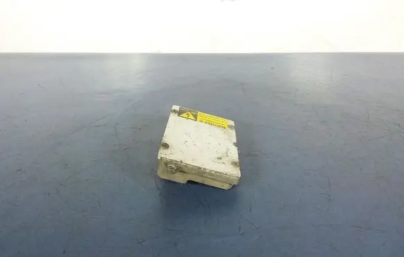 Audi A8 S8 D3 4E Voltage converter/converter module 5DV00829000