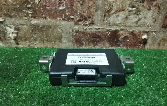 Nissan Qashqai LED ballast control module 3550018015 DX25F002845