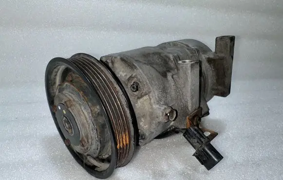 Hyundai i40 Air conditioning (A/C) compressor (pump) DVE12