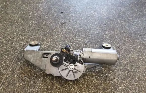 Volvo S40, V40 Rear window wiper motor 0390201529